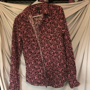 Men’s muscle fit button down shirt